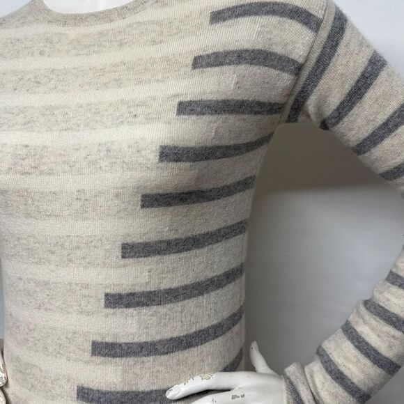 NEIMAN MARCUS 100% Cashmere Striped Pullover Sweater Heather Gray Vanilla XS - Picture 6 of 10